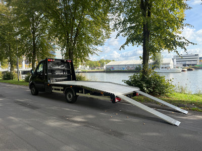 Oprijwagen met uitgeschoven oprijplaten — foto 4